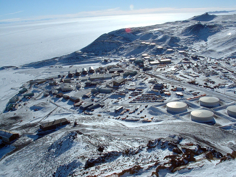 mcmurdo-from-ob-hill.jpg