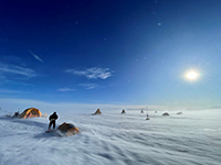 Search for oldest ice. Photo by Peter Neff, University of Minnesota
