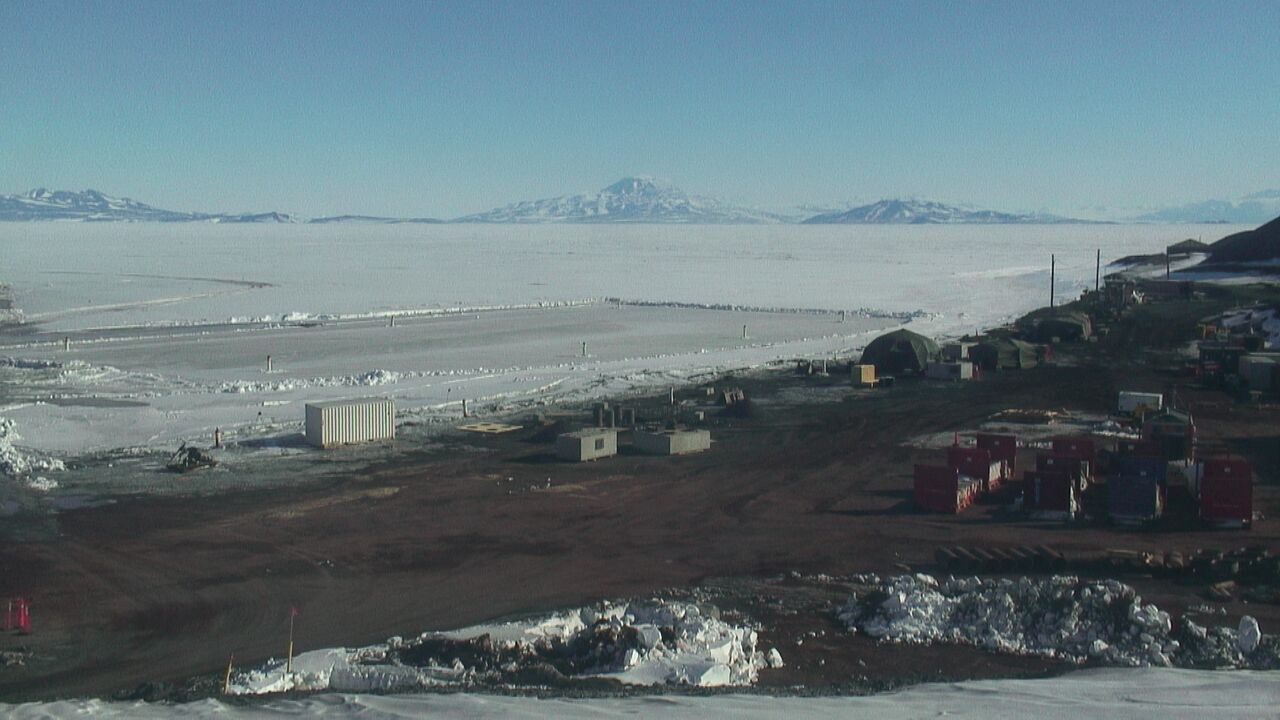 McMurdo Station - McMurdo Pier Webcam