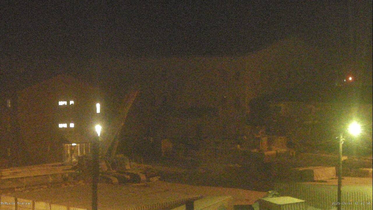 McMurdo Station - Royal Society Range Webcam