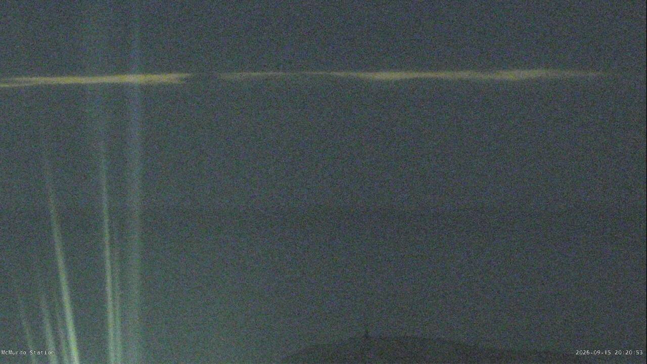 McMurdo Station - Royal Society Range Webcam