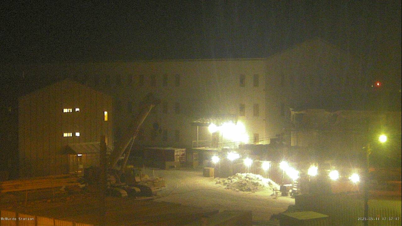 McMurdo Station - Royal Society Range Webcam