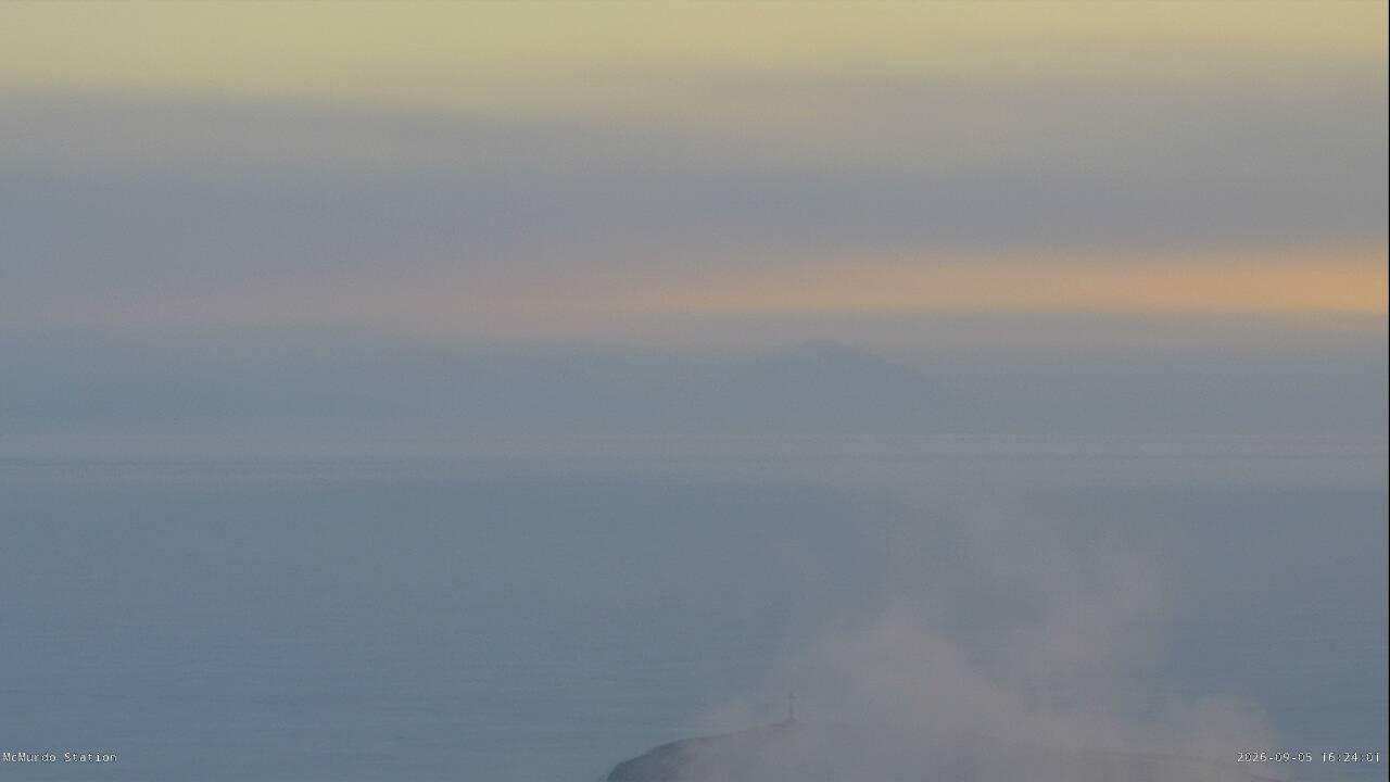 McMurdo Station - Royal Society Range Webcam